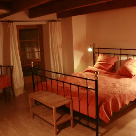 La Forge, Ardeche, Suedfrankreich, Steinhaus, Naturnah * Chirols